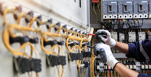 Professional Electrician technician working in St. Elmo, IL